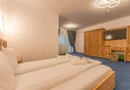 Pensiune Râșnov, 13 camere plus locuință proprietar, zonă Cetate
