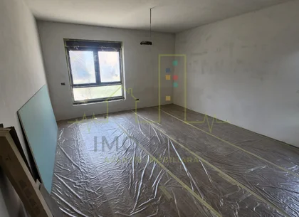 Decomandat. Braytim. Bloc nou. Parcare si TVA incluse
