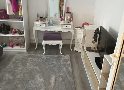 Vand apartament 4 camere