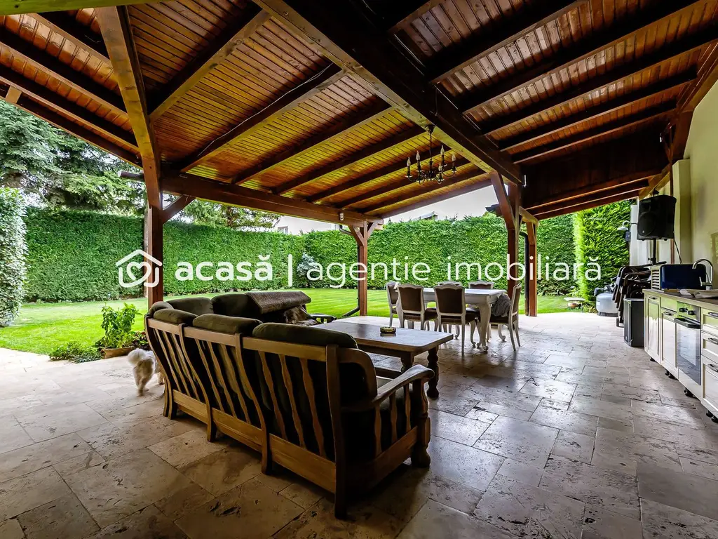 Vilă exclusivistă pe malul Mureșului – design modern si teren generos