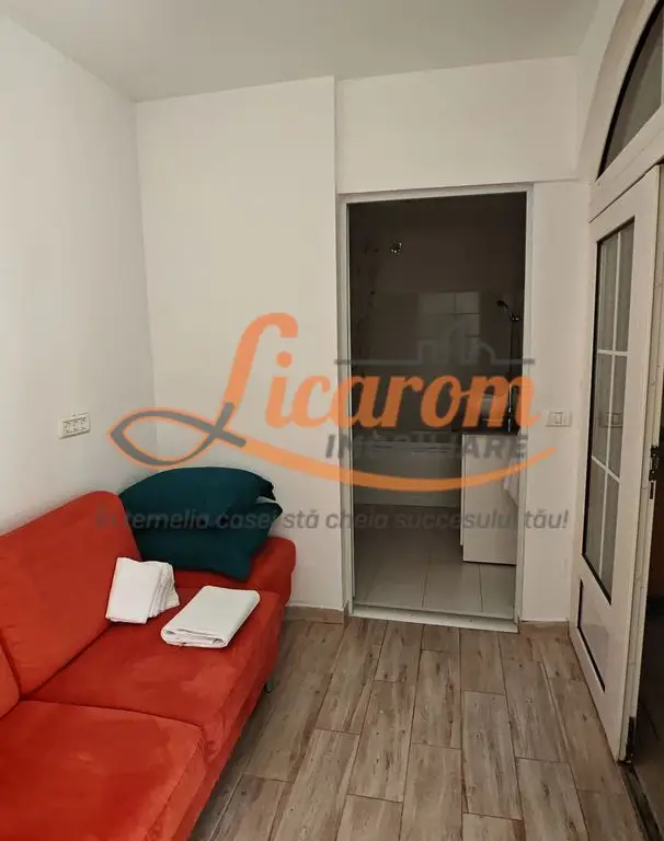 Vila 10 camere,pretabil compartimentare in 2 unitati separate,ASTRA.
