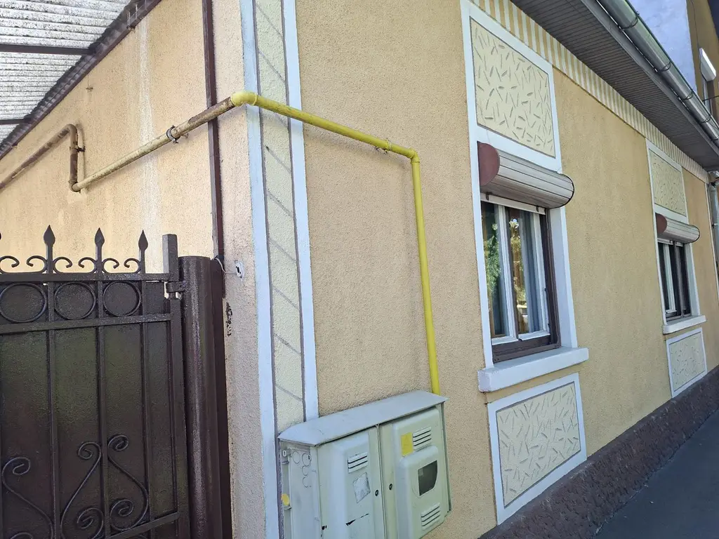 BRASADAS vinde casa individuala 4 cam 4.1 ari Semicentral.
