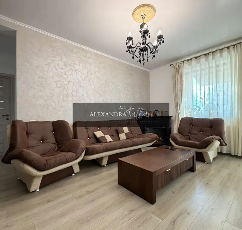 Apartament 3 camere, curte, boxa, parcare, Sub Cetate