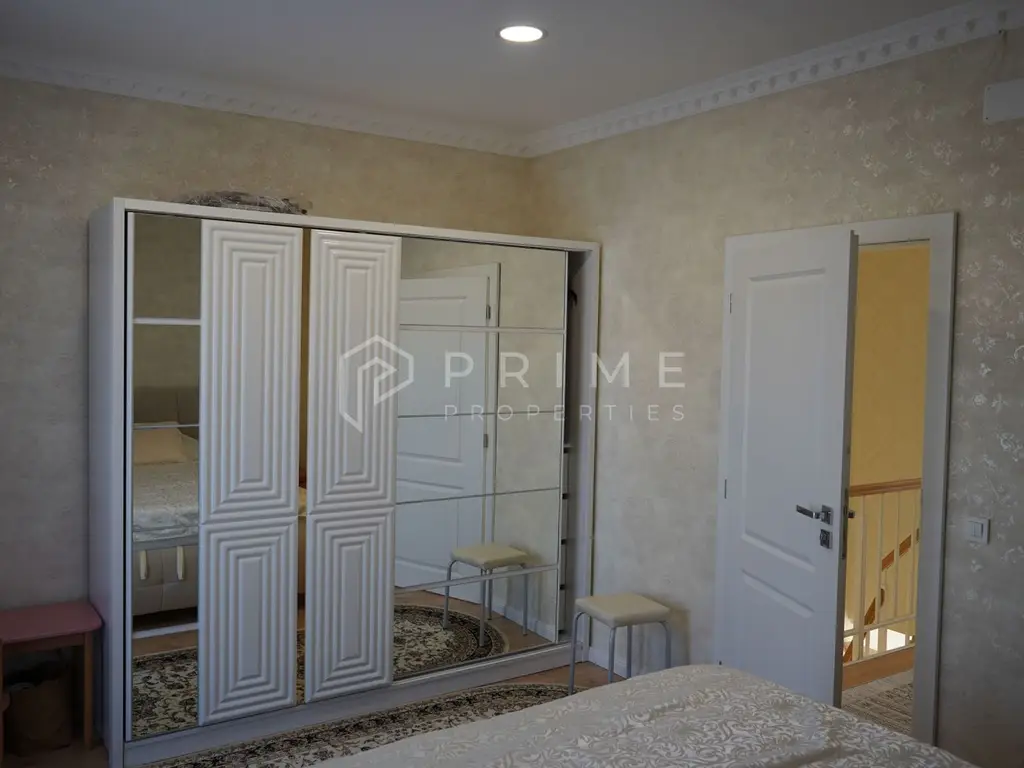 Casă tip duplex complet amenajată si mobilată