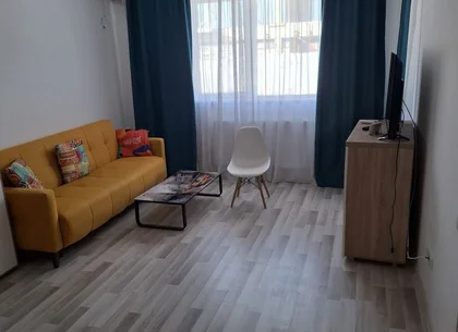 BRASADAS inchiriaza ap 2 cam PARTER zona Metalurgiei.