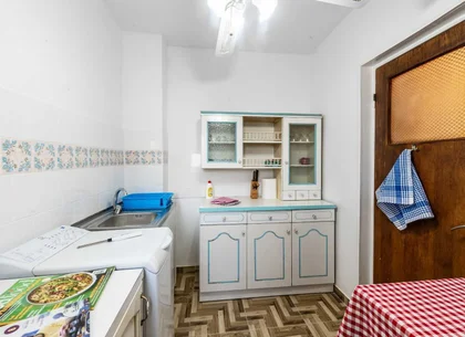 Inchiriez ap 2 camere, semi-decom, renovat, sector 6, 400 Euro/luna