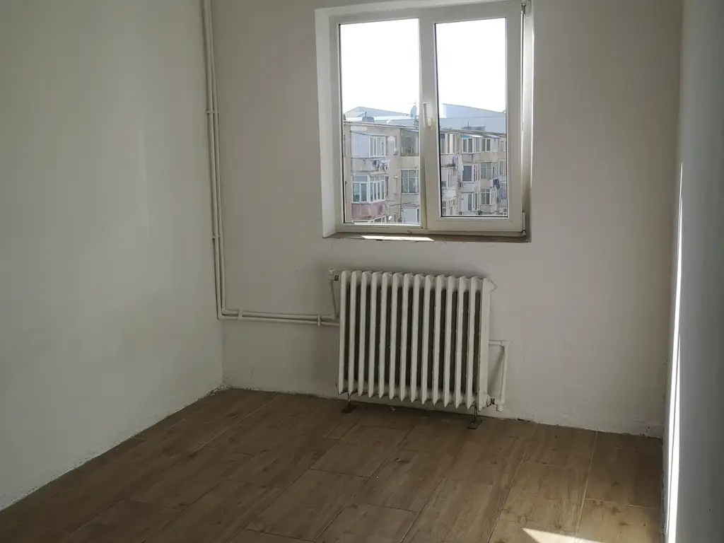 Vând garsonieră în Vlaicu
