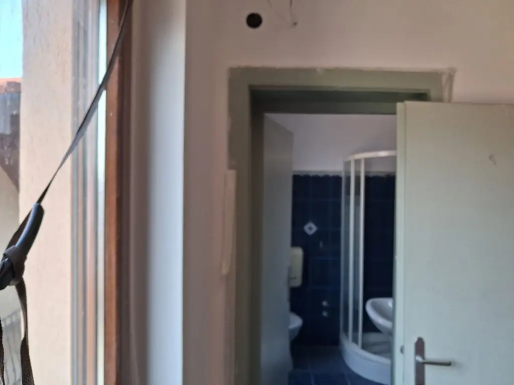 Casa RENOVATA partial 8 cam 6 ari 550mp garaj Ana Ipatescu.