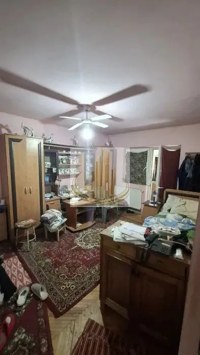 Vând ap 1 camere et 1 decomandat