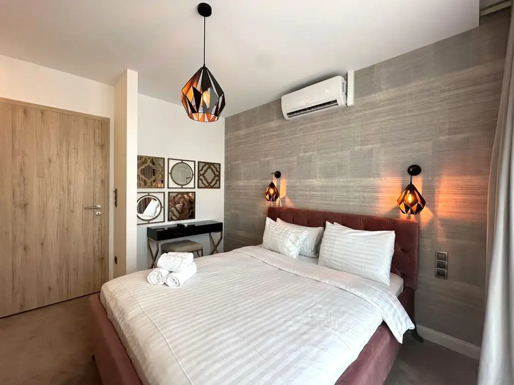 Inchiriem penthouse LUX 4 camere cu terasa de 122 mp zona Coresi