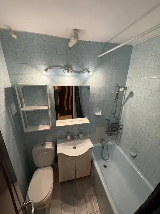 Apartament de Vanzare - 2 Camere - Aparatorii Patriei - 50 mp