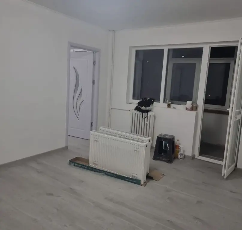 Vand apartament 3 camere