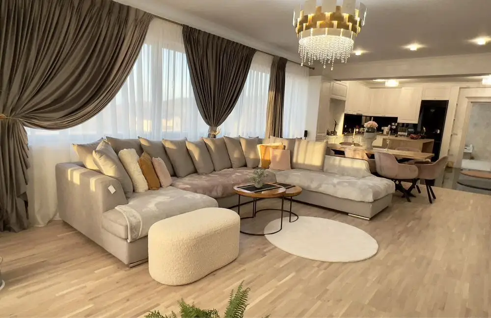 P. F. Penthouse Bucium 3 camere 140 mp MOBILAT