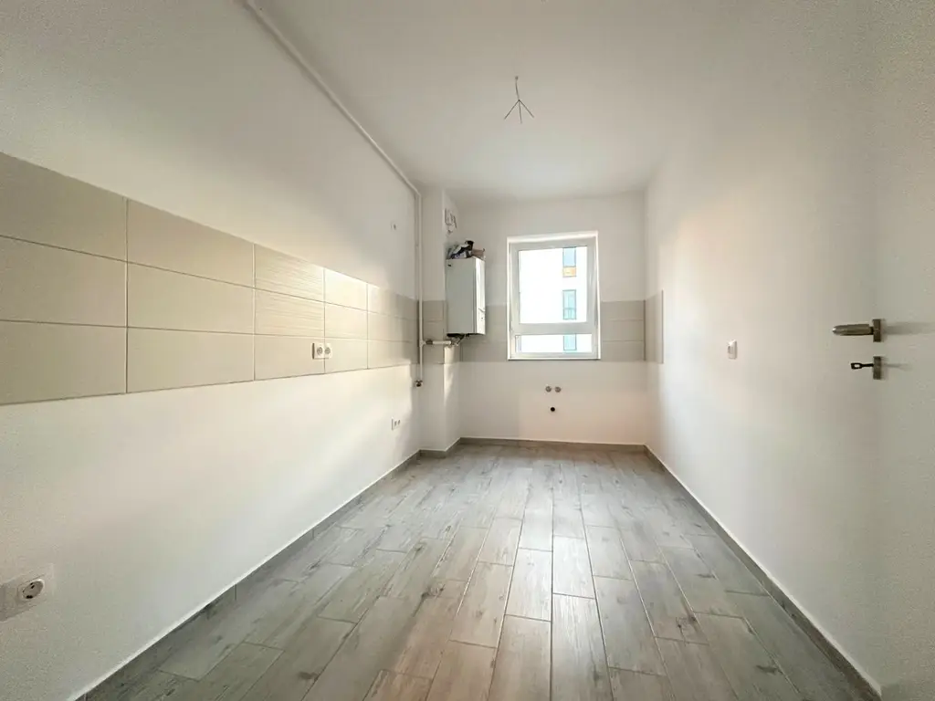VÂNZARE APARTAMENT 2,5 CAMERE  NOU NELOCUIT