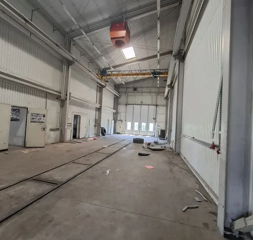 Distribuție /productie 3800 mp -constructie /14.000 mp curte.