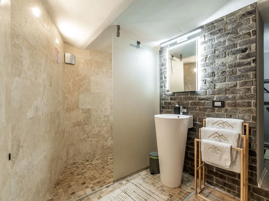 Apartament ultracentral | parter | mobilat și utilat