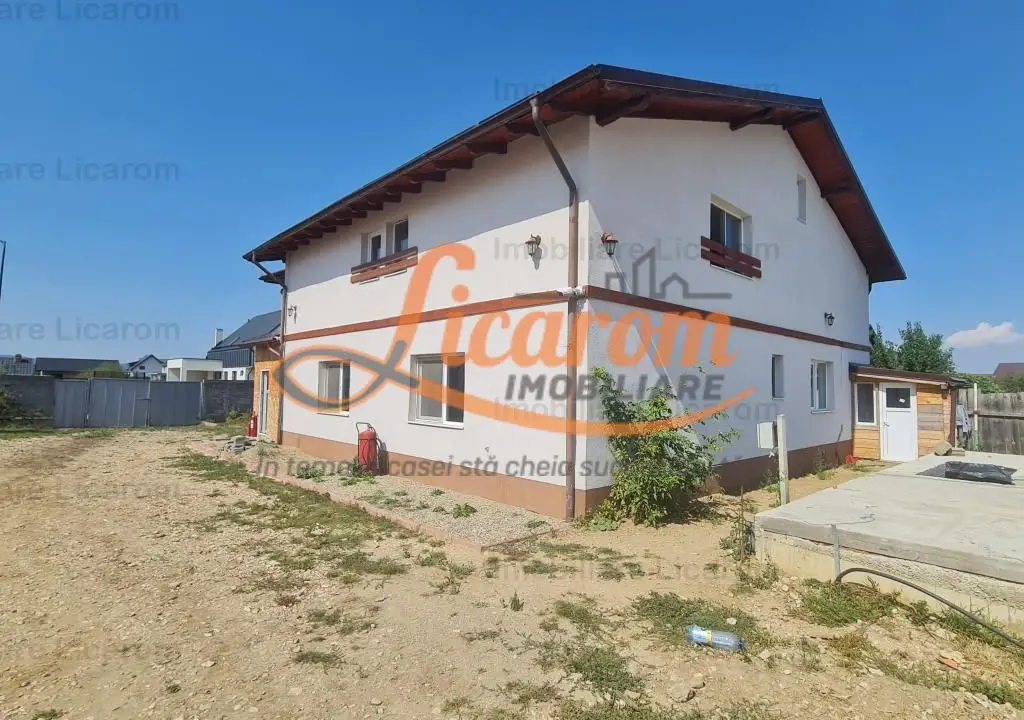 Proprietate in Cristian cu trei constructii+o fundatie,450000euro