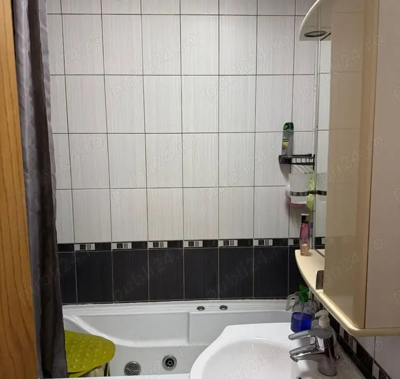 Vanzare Apartament 3 camere