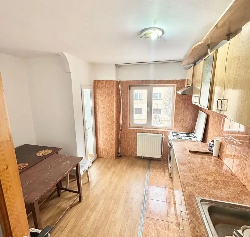 Apartament 3 camere de vânzare – Miron Nicolescu