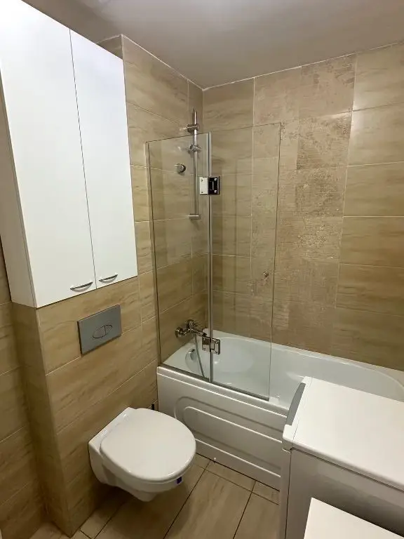 Inchiriez Ap 2 camere Cosmopolis