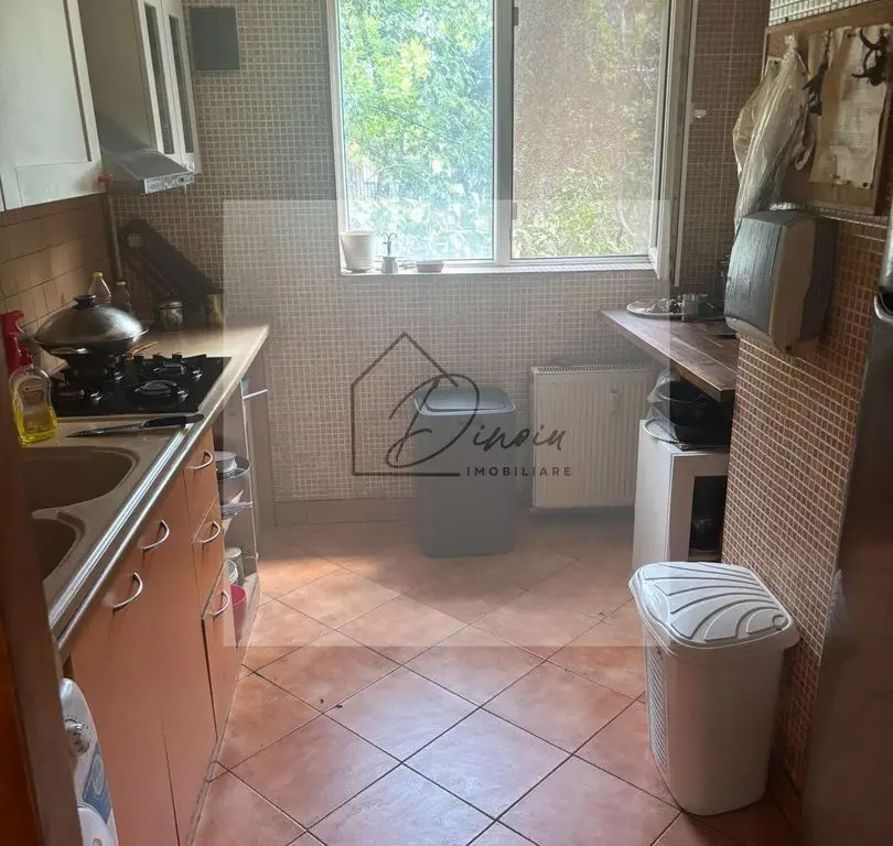 Apartament 4 camere Titan Ozana I Metrou 1 Decembrie