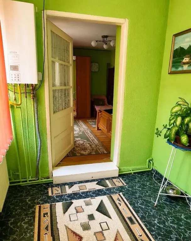 Casă individuală, teren generos de 1.348mp, poziție centrală, Giarmata