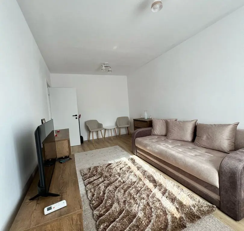 BRASADAS închiriază ap 2 cam etaj 2/5 ROKA RESIDENCE
