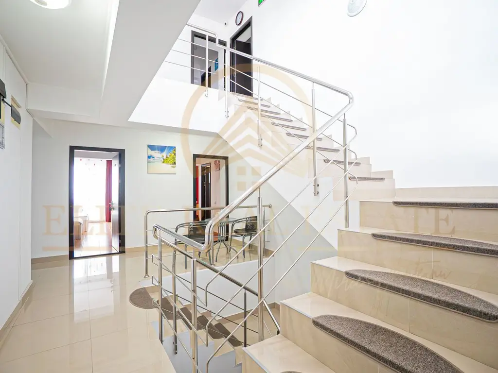 Pensiune premium în Mamaia Sat – proprietate exclusivistă 24 camere