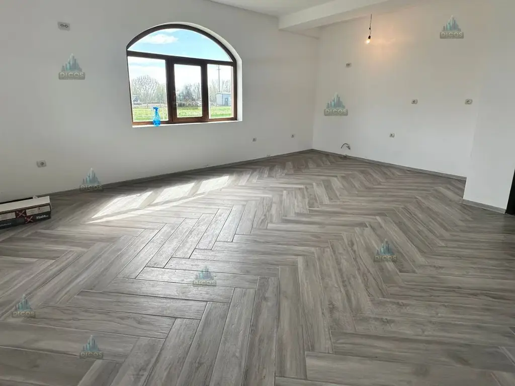 Vilă de vânzare 1500 mp teren