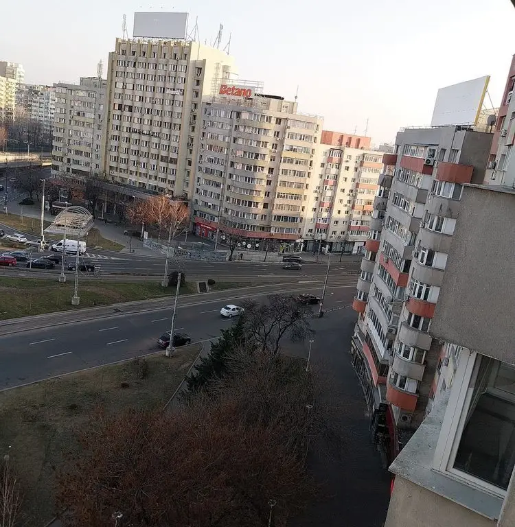 Proprietar Mosilor Obor metrou