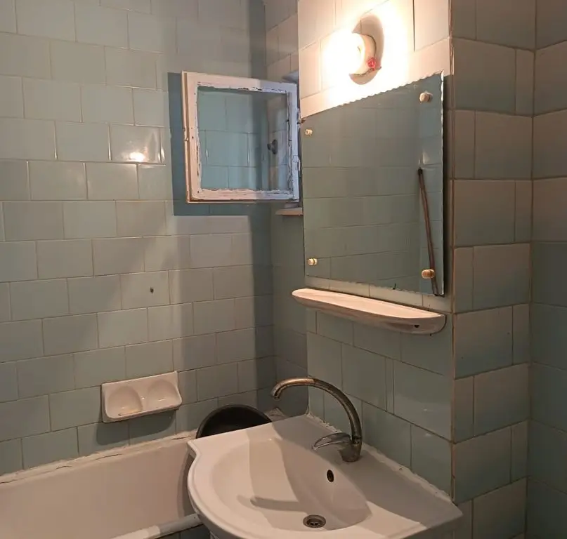 De vanzare apartament cu 2 camere, parter, micro 13 B, 58.500 euro
