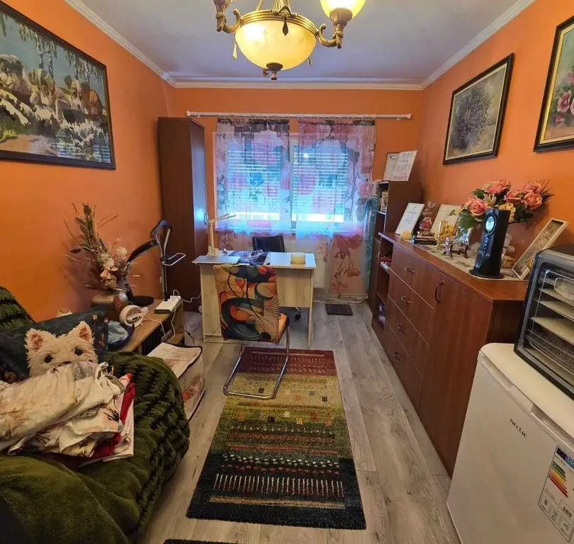 BRASADAS vinde ap 4 cam etaj 8 Centru Nou.
