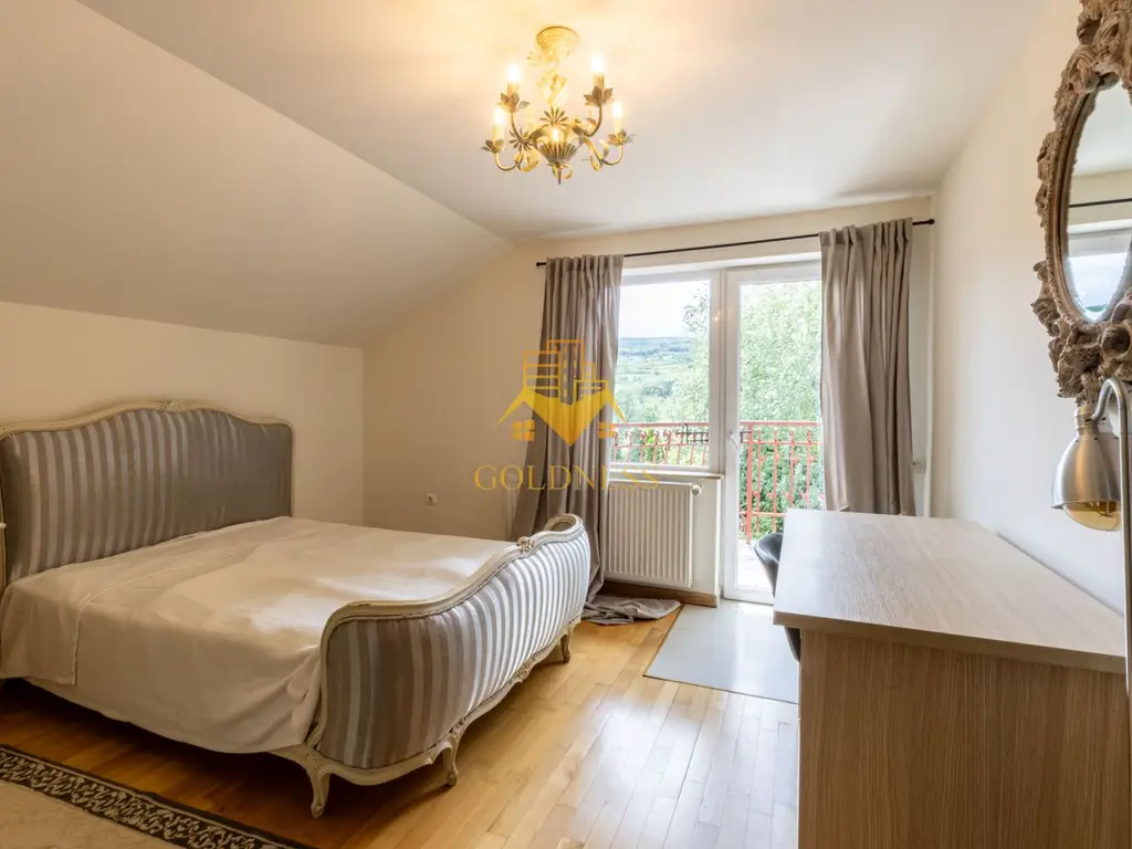 Casa individuala, 5 camere, dressing,garaj, 1000 mp gradina, Borhanci