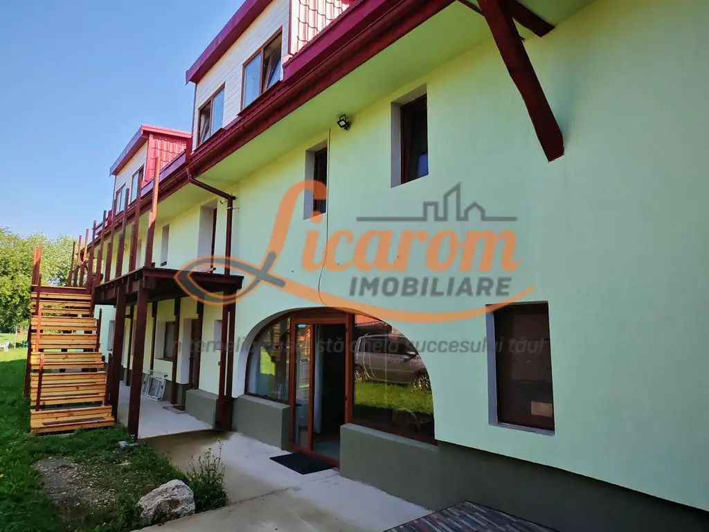 CASA SASEASCA comuna VULCAN,zona foarte buna,teren 3000 mp