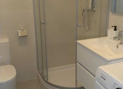 Inchiriez apartament nou 3 camere + 2 băi, lângă parcul Titănel