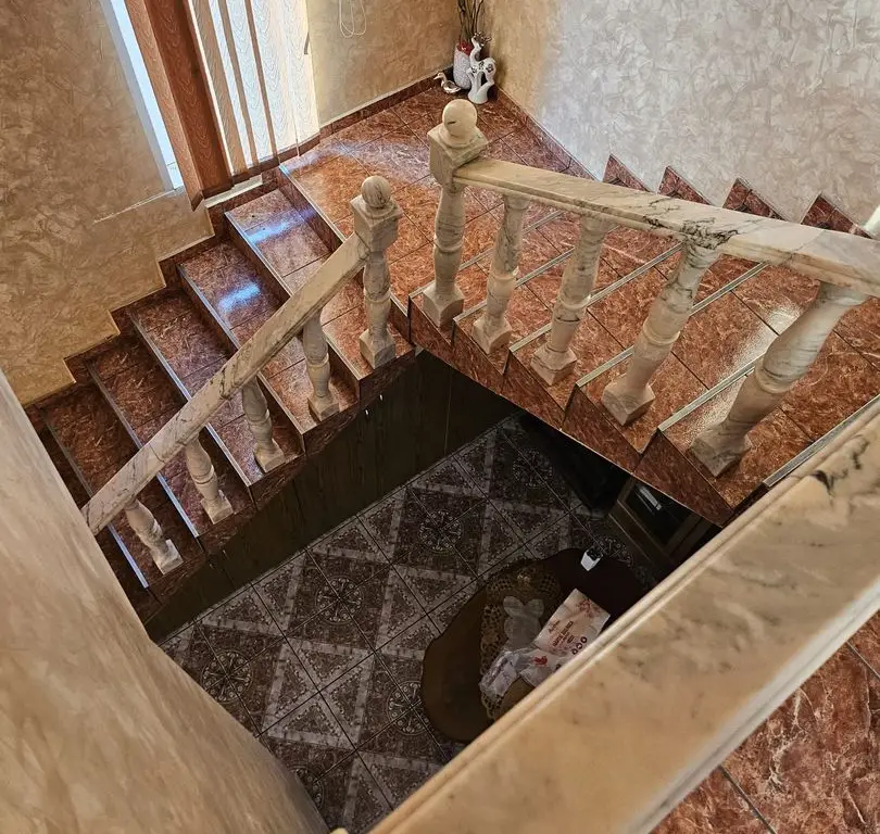 BRASADAS vinde casa individuala zona DARA cu 5 cam si teren 4ari.