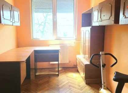 De vanzare apartament cu 3 camere Tiglina 1, etaj intermediar