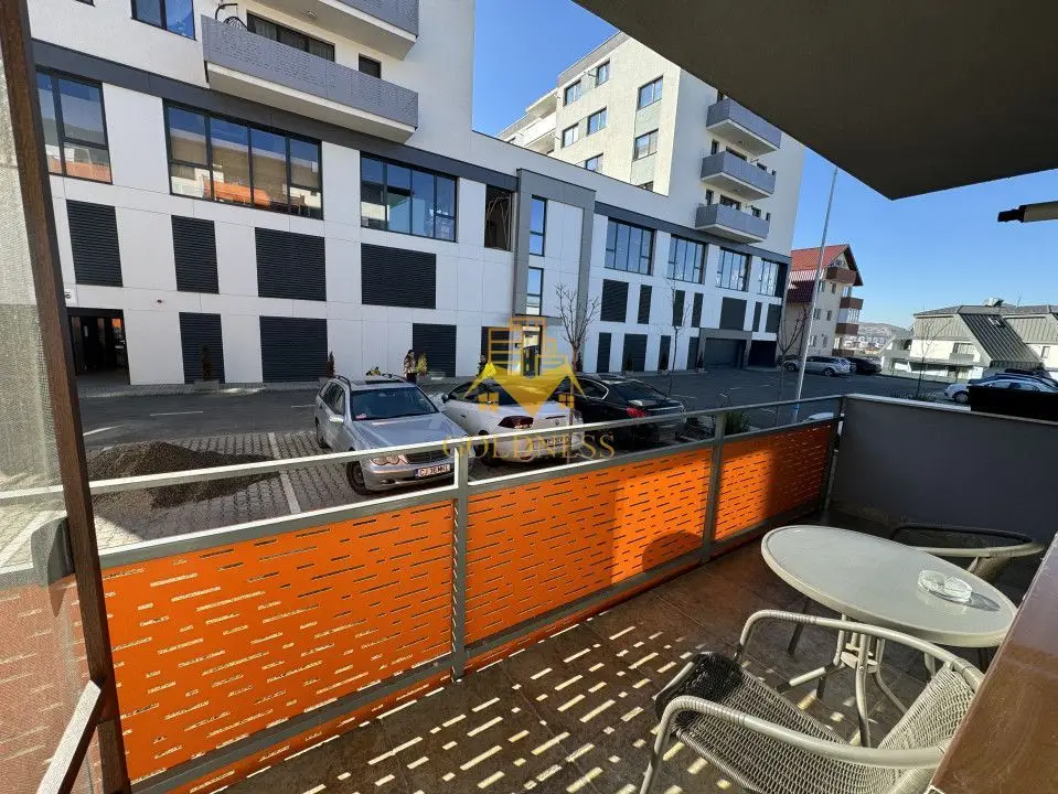 2 camere, modern, bloc nou, parcare subterana, Sub Cetate, zona Profi
