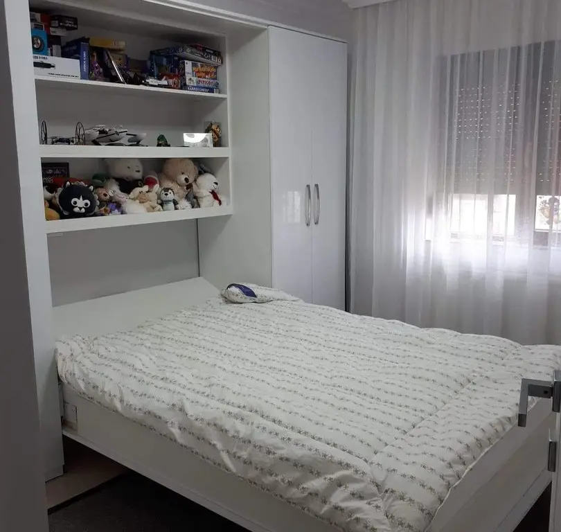 Ag EUROPA vinde apart NOU cu 3 camere in zona Carpati la etajul 4.