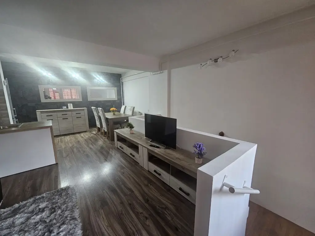 Apartament 2 camere, bloc 2010, garaj, Centru - Nord