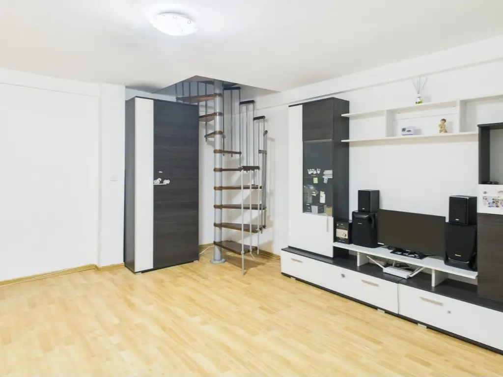 Apartament 1 cameră cu balcon și pod compartimentat | Dâmbovița, Timiș