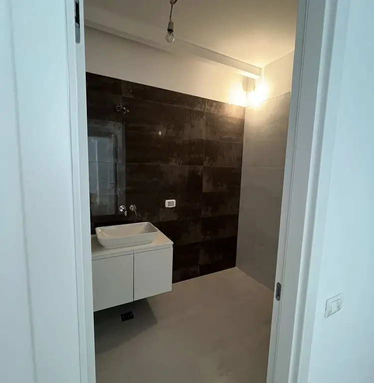 Inchirie apartament 2 camere spatios WIN Herastrau
