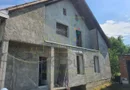 Casa individuala cu teren 1450 mp. Se poate parcela in 2-3 bucati.