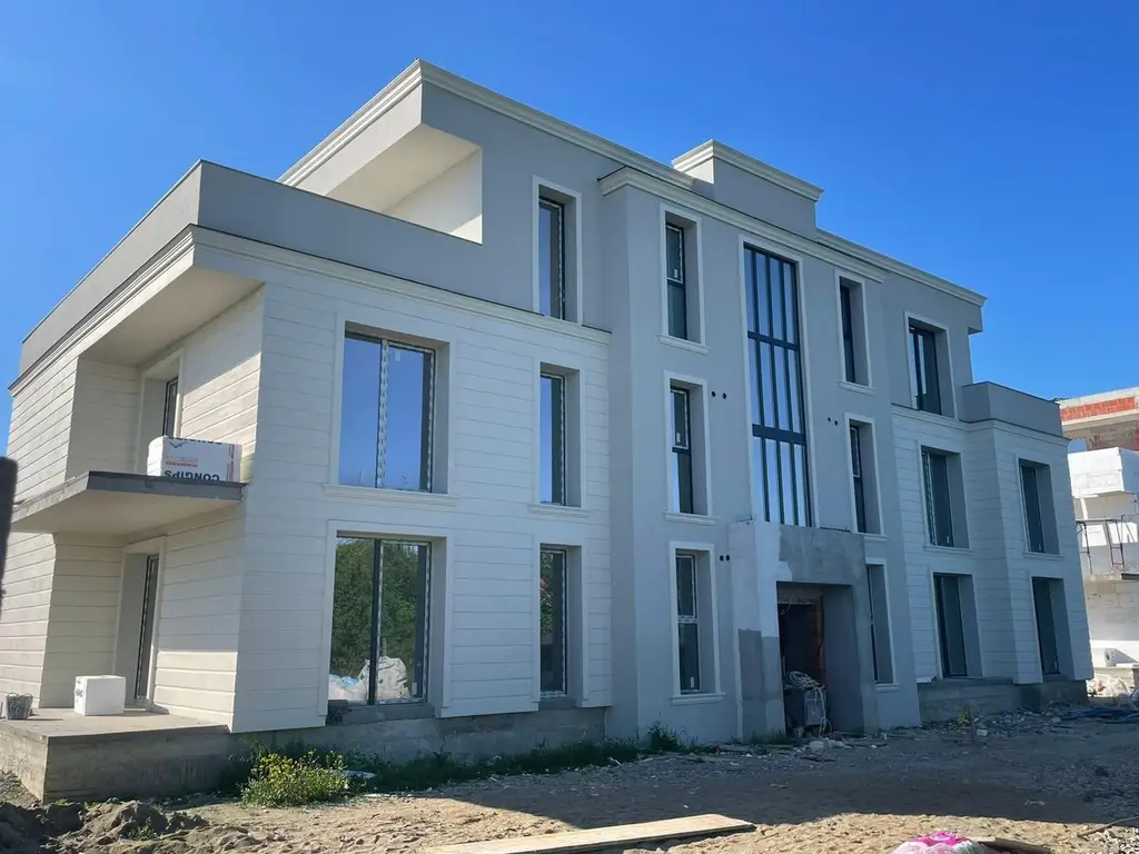 Ag EUROPA vinde ap NOU 55mp în zona SEMICENTRALA
