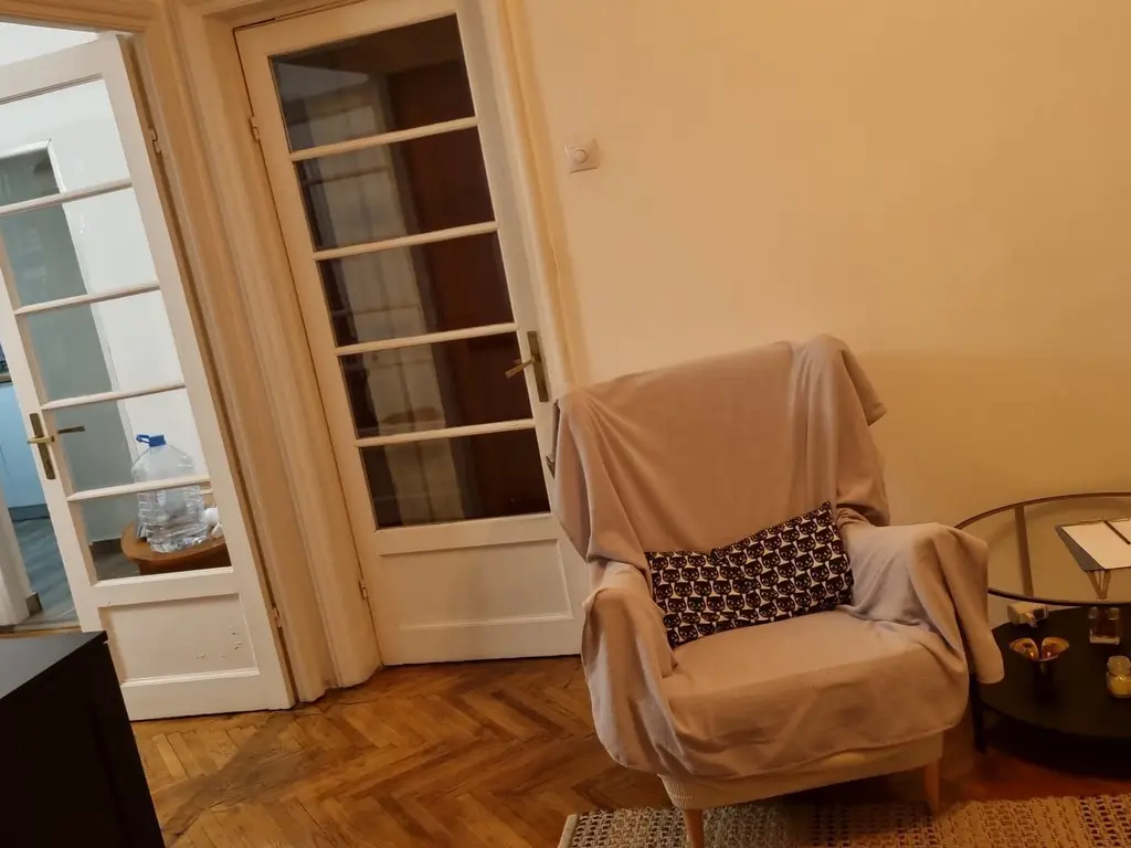 BRASADAS vinde ap 3 cam etaj 1/3 in zona Unirii.