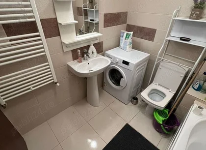 Particular - închiriez 2 camere - metrou Gorjului
