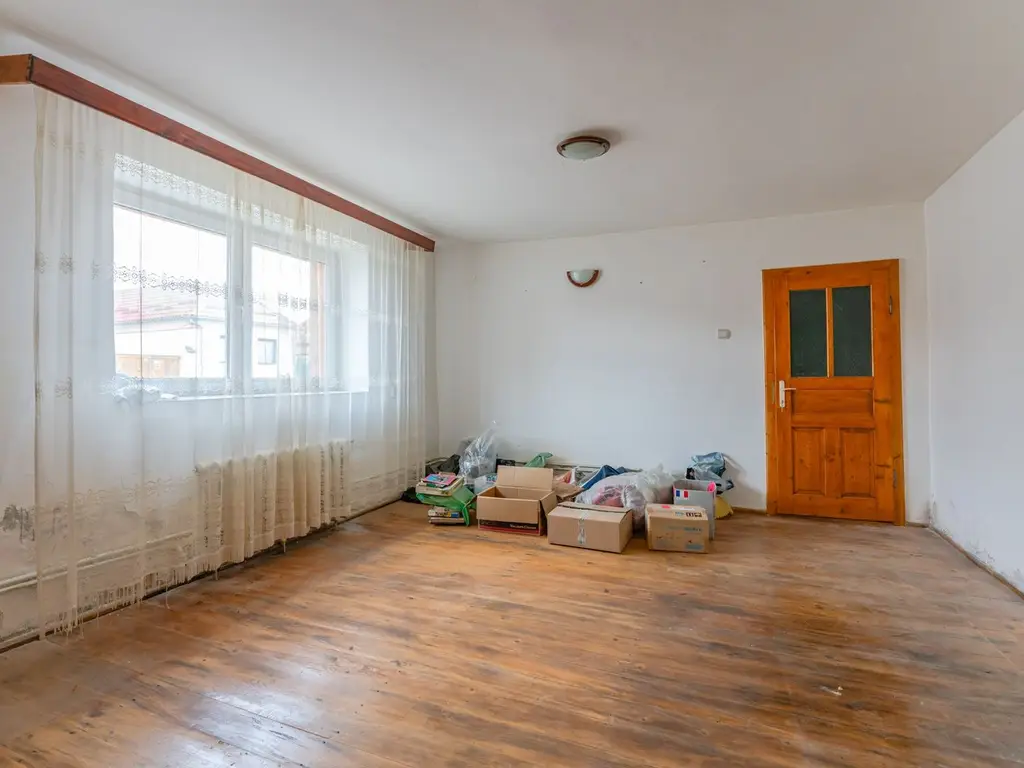 Casă individuală de renovare în Bod, Brașov