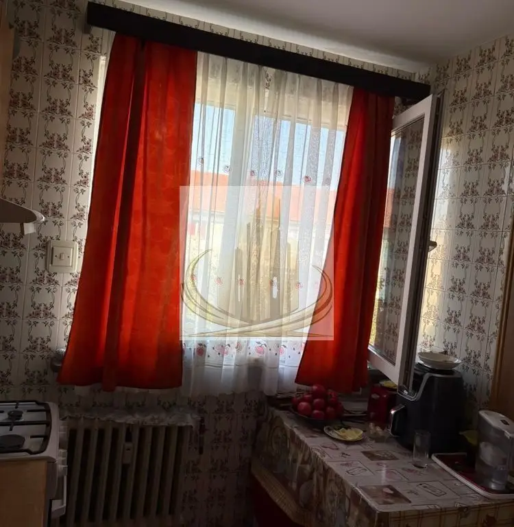 Apartament 3 camere zona Institut Craiova