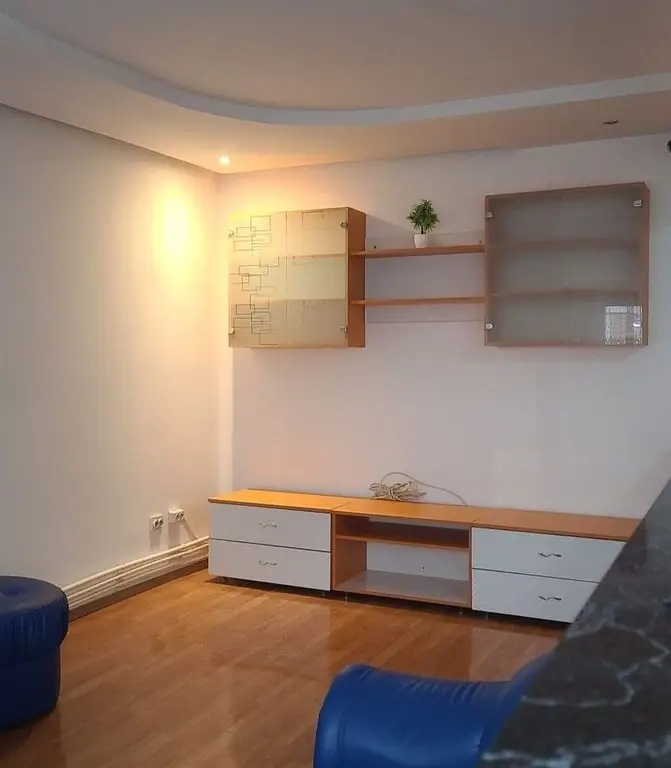 De inchiriat apartament 3 camere, Micro 20, 2100 lei