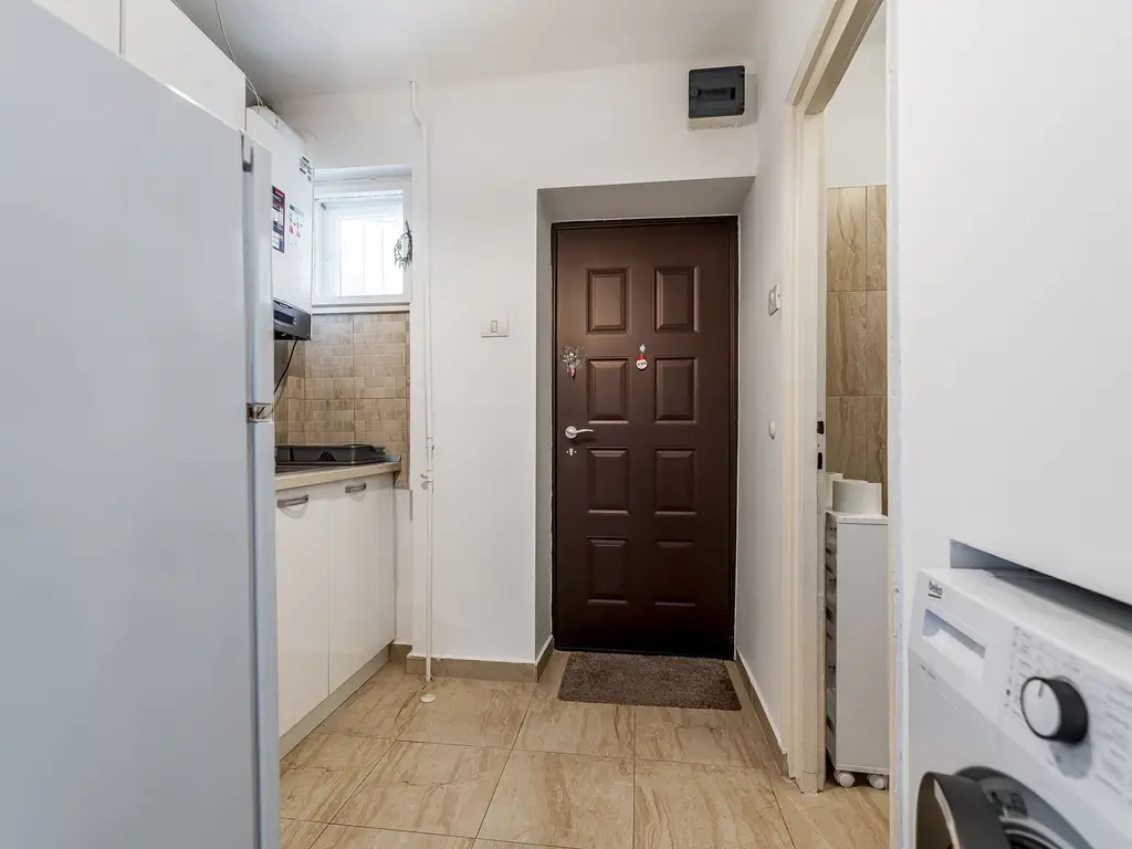 Câștigi o oră pe zi! Apartament cu 2 camere ultracentral, etaj 2